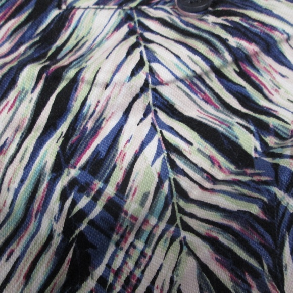 Banana Republic print shorts - Picture 3 of 4